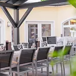 City Hotel Stockerau 4*