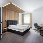 City Hotel Stockerau 4* Stockerau