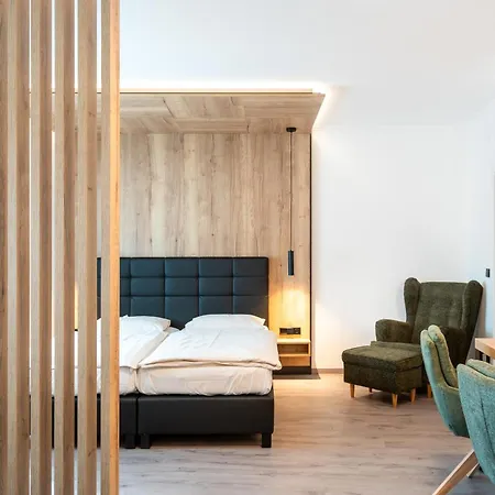 فندق City Hotel Stockerau تشوكيراو