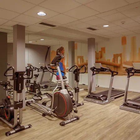 City Hotel Stockerau 4*