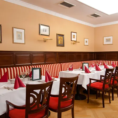 City Hotel Stockerau فندق