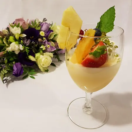 City Hotel Stockerau 4*