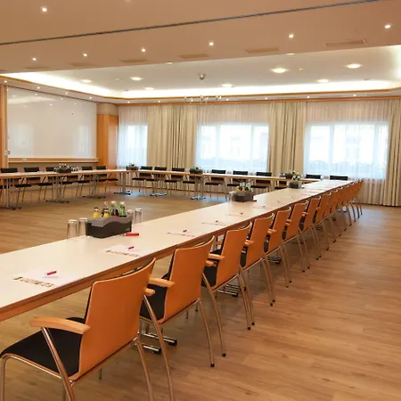 City Hotel Stockerau Hotel 4*