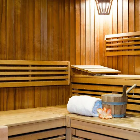 فندق City Hotel Stockerau 4*