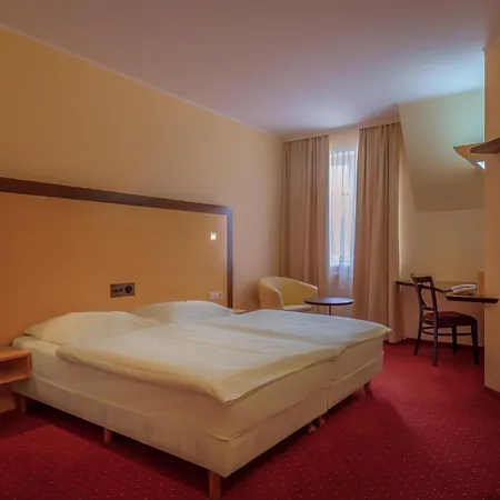 City Hotel Stockerau Hotel
