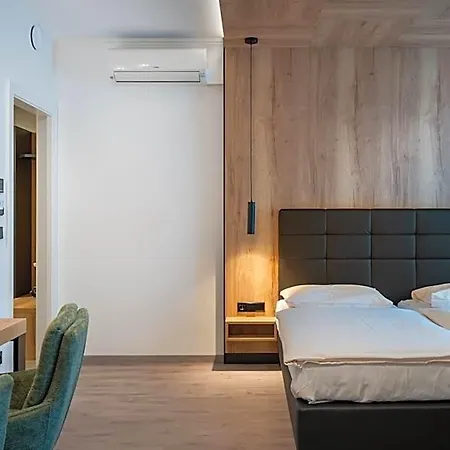 City Hotel Stockerau Szálloda 4*