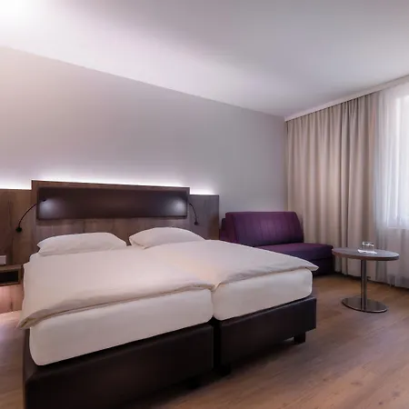 City Hotel Stockerau فندق تشوكيراو