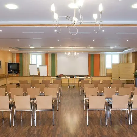 City Hotel Stockerau Hotel 4*