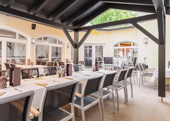 City Hotel Stockerau Hotel 4*