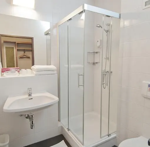 City Hotel Stockerau Hotel 4*