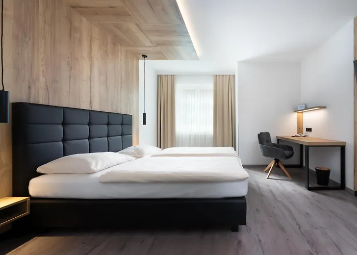 City Hotel Stockerau تشوكيراو