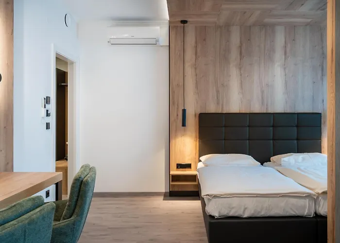 City Hotel Stockerau 4* تشوكيراو