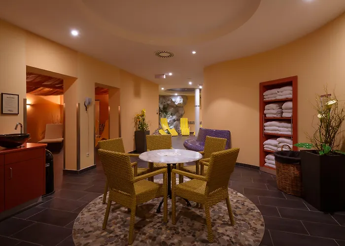 City Hotel Stockerau فندق