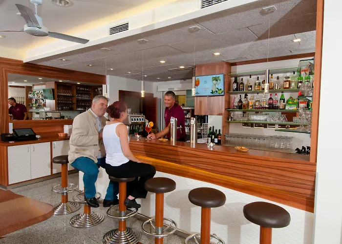 City Hotel Stockerau فندق تشوكيراو