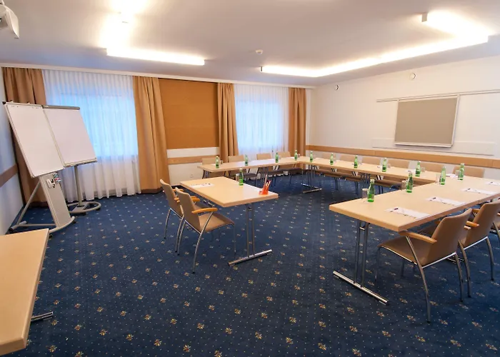 City Hotel Stockerau シュトッケラウ