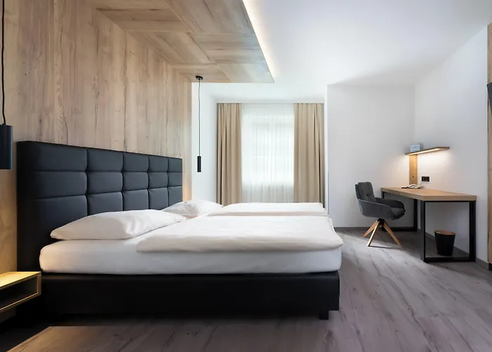 City Hotel Stockerau 4* تشوكيراو