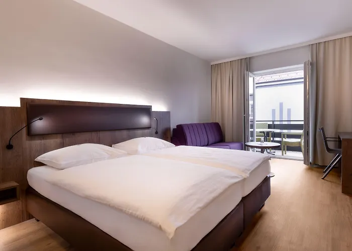 City Hotel Stockerau ホテル 4*