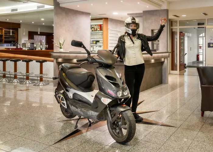 City Hotel Stockerau ホテル シュトッケラウ