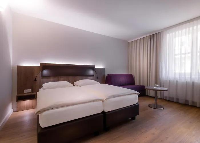 City Hotel Stockerau ホテル